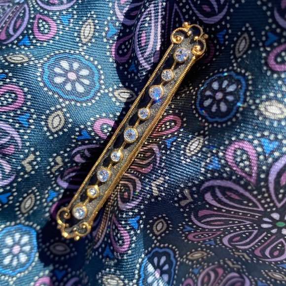 1928 Jewelry - 1928 Jewelry Vintage Gold Tone Rhinestone Bar Brooch | Black Enamel